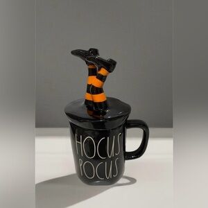New Rae Dunn Hocus Pocus Mug with fun topper